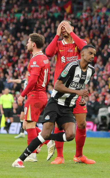 邮报：纽卡斯尔联还没对佳夫报价，但他们非常欣赏后者.