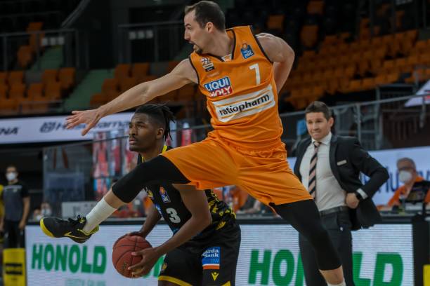 这种中路传 这种中路传