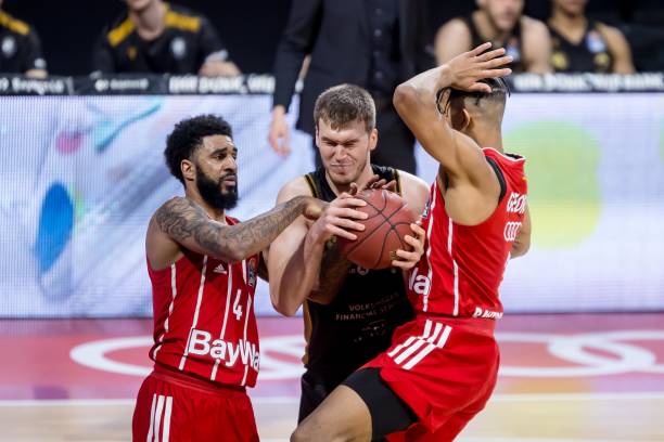 相比于阿德 相比于阿德